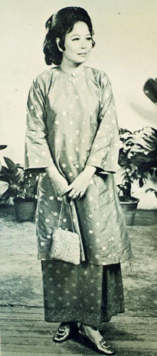 Baju Kurung - Wikipedia