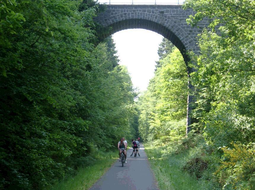 Sentier ferroviaire — Wikipédia