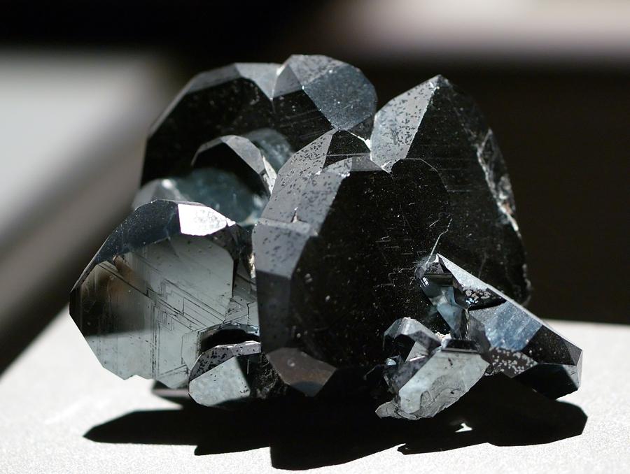 Hematite - Wikipedia