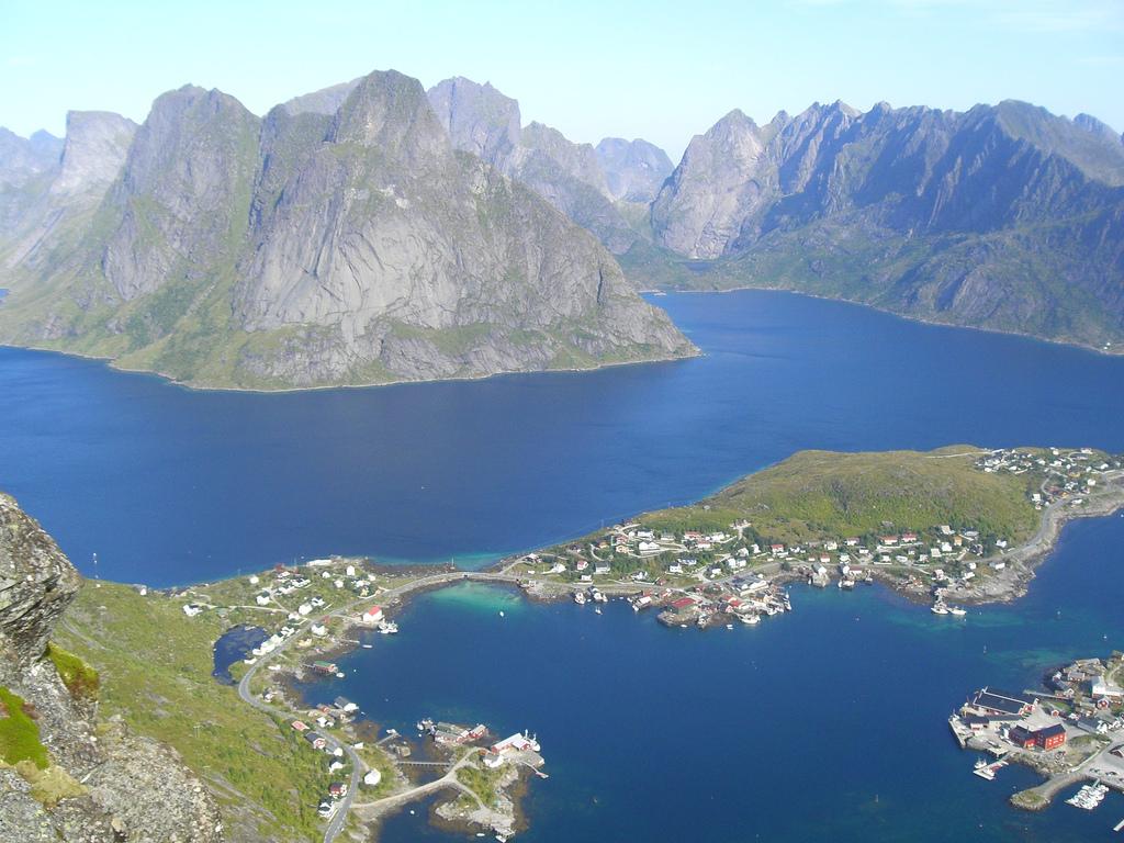 Îles Lofoten — Wikipédia