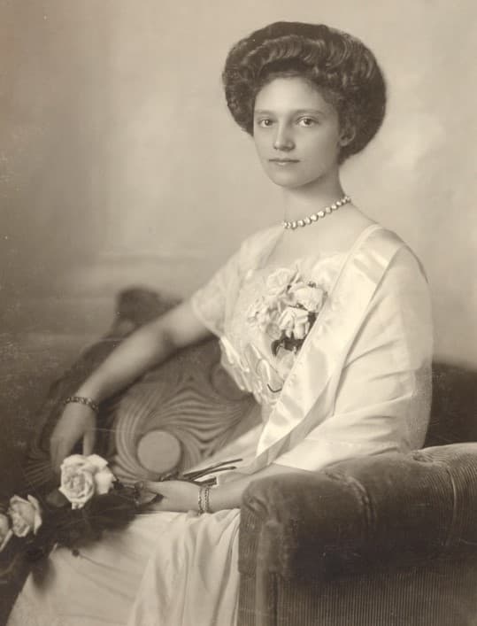 Zita of Bourbon-Parma - Wikipedia