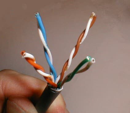 Alimentation électrique par câble Ethernet — Wikipédia