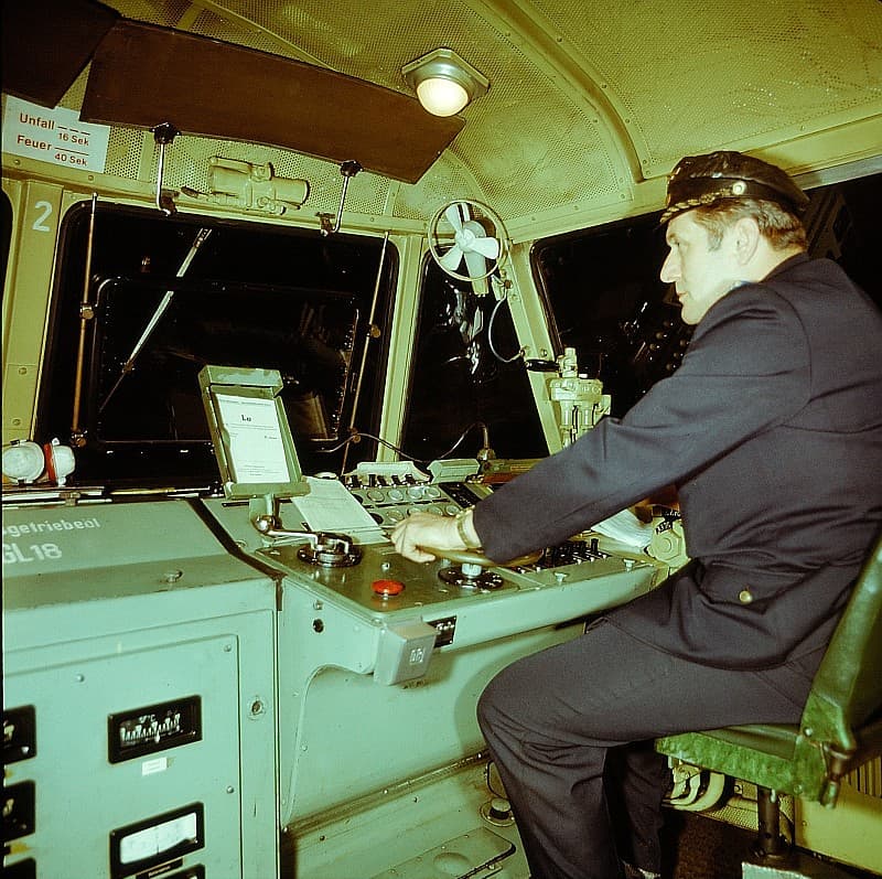 Conducteur de train — Wikipédia