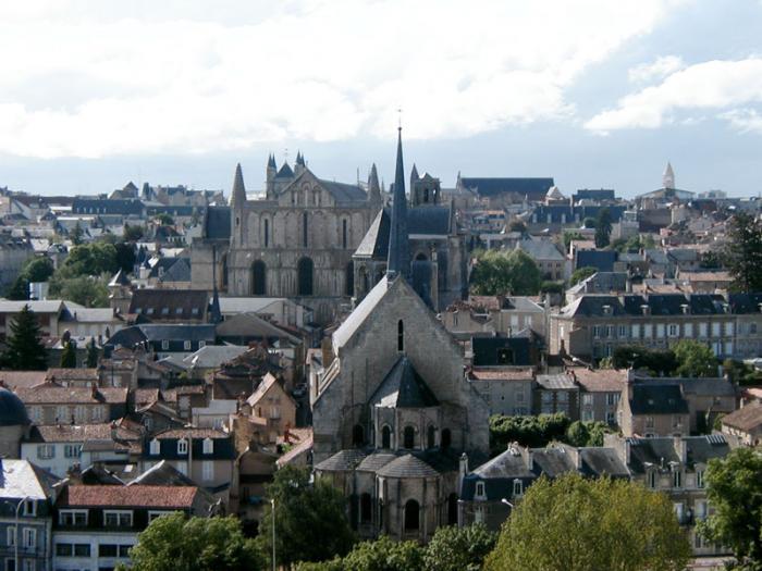 Poitiers - Wikipedia