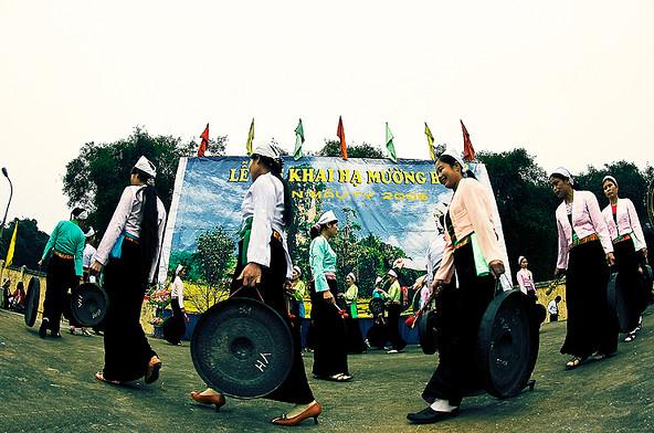 Muong (peuple) — Wikipédia