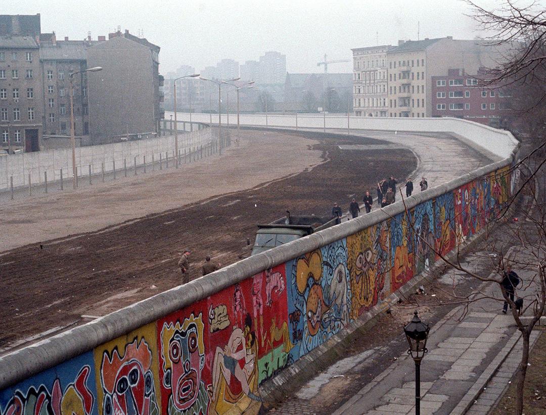 Berlin Wall - Wikipedia