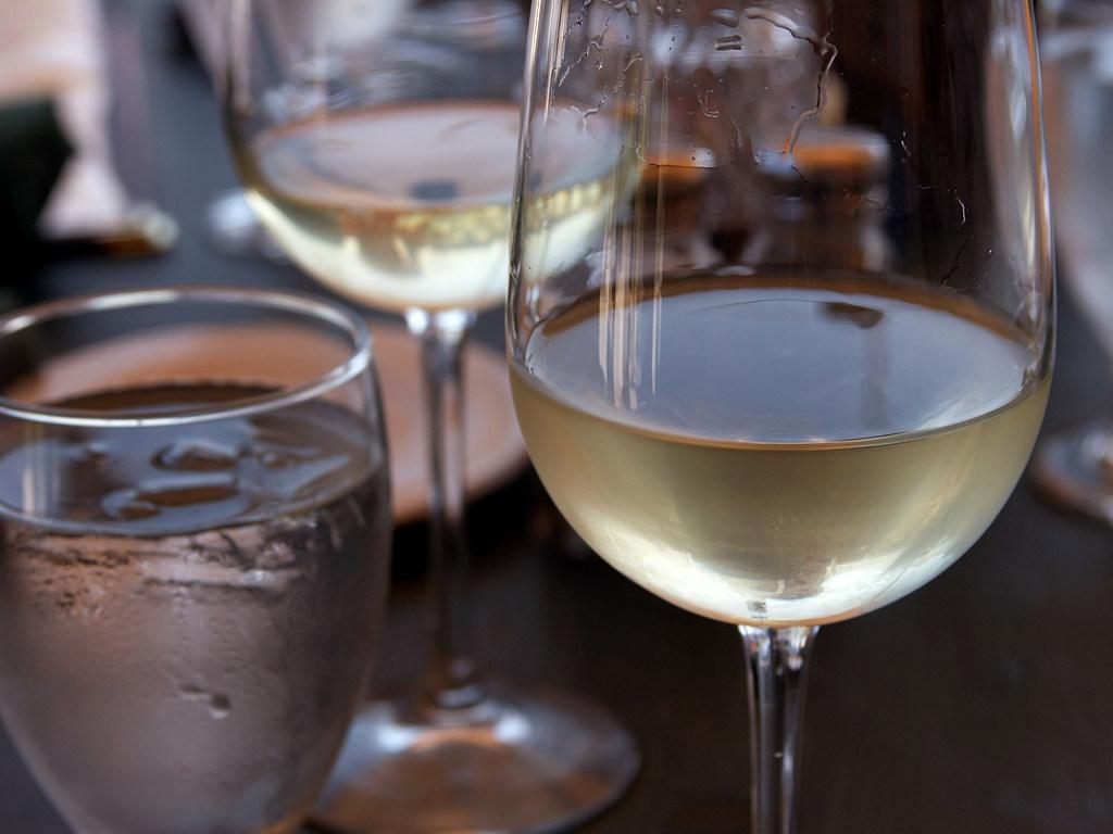 White wine - Wikipedia