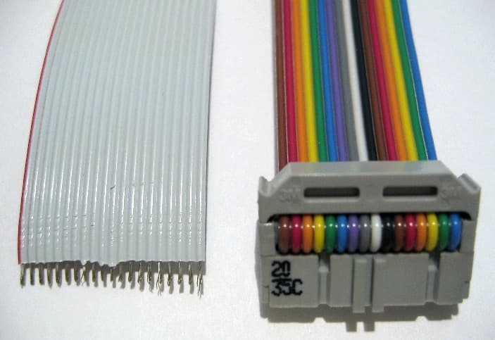 IDC (electrical connector) - Wikipedia