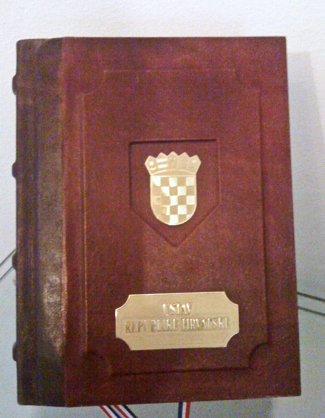 Constitution de la Croatie — Wikipédia