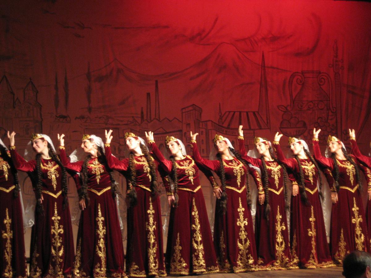 Armenian dance - Wikipedia