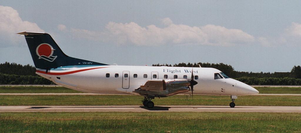 Regional airline - Wikipedia