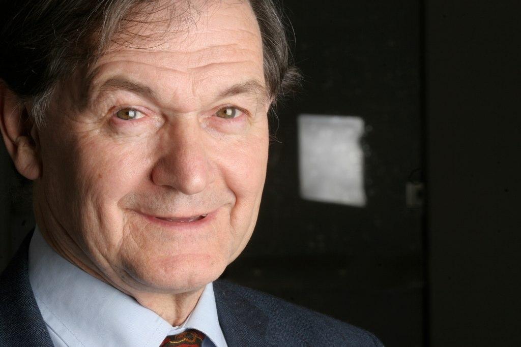 Roger Penrose — Wikipédia