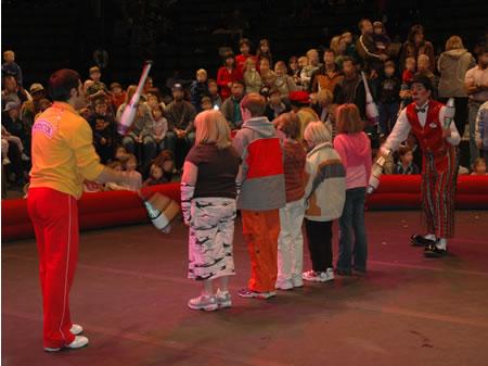 Toss juggling - Wikipedia