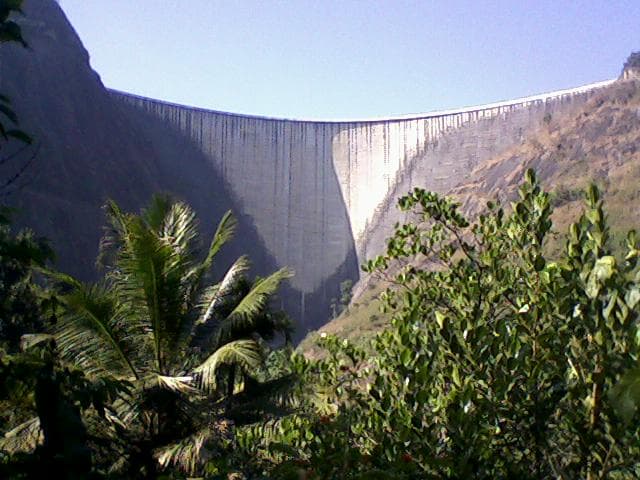 Barrage d'Idukki — Wikipédia