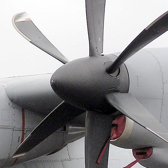 Variable-pitch propeller (aeronautics) - Wikipedia