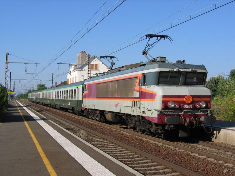 Locomotive électrique — Wikipédia