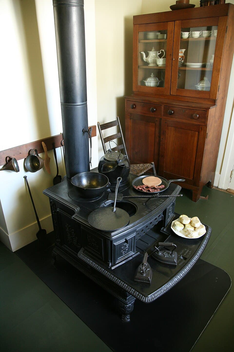 Wood-burning stove - Wikipedia