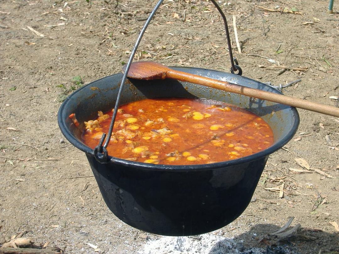 Goulash - Wikipedia