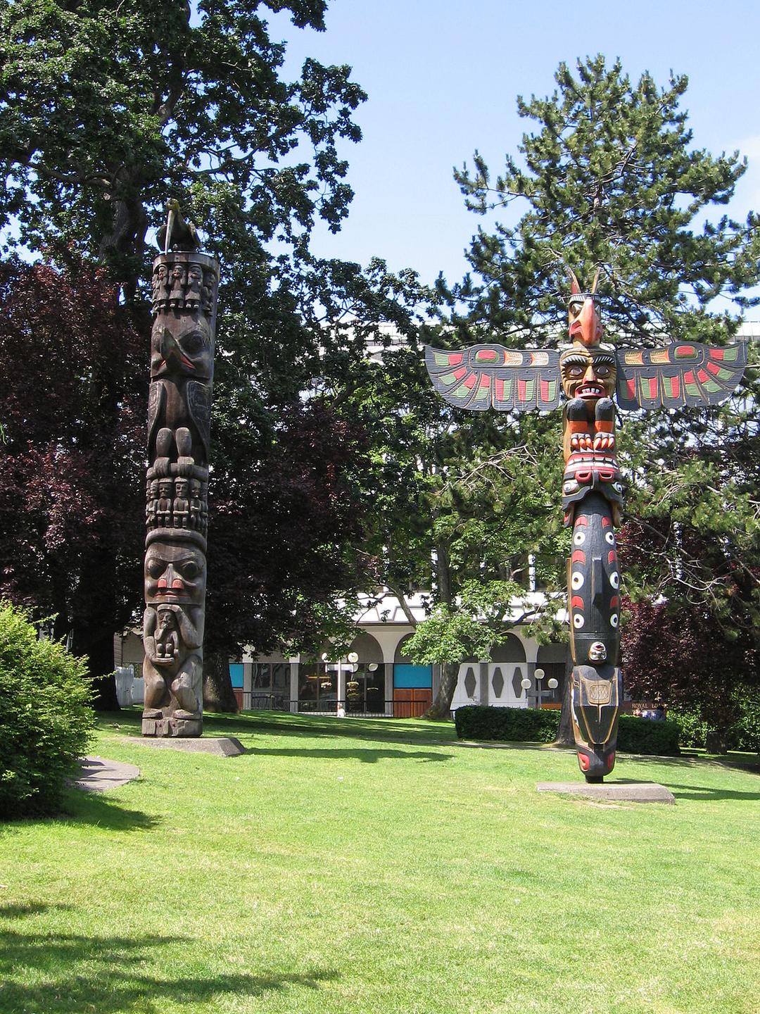 Totem pole - Wikipedia