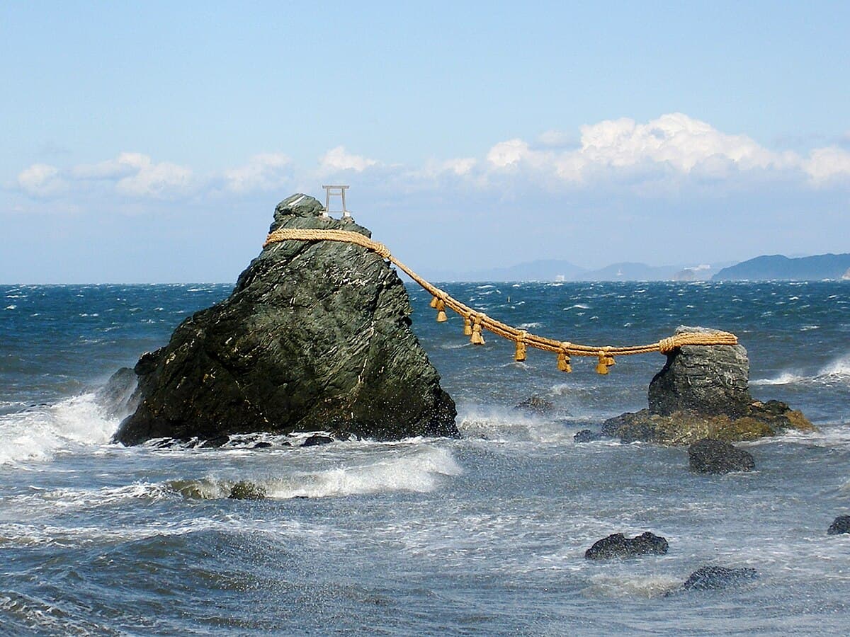 Meoto iwa — Wikipédia