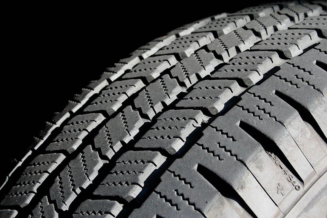 Tire tread - Wikipedia