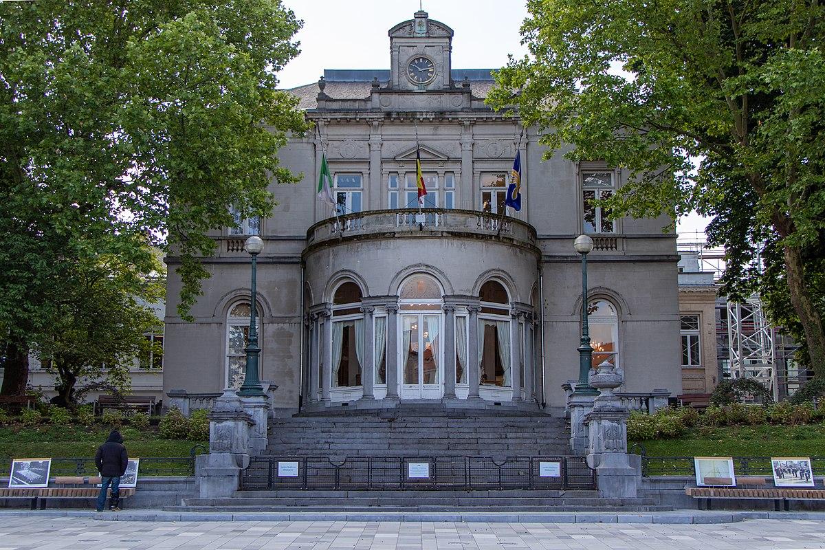 Ixelles — Wikipédia