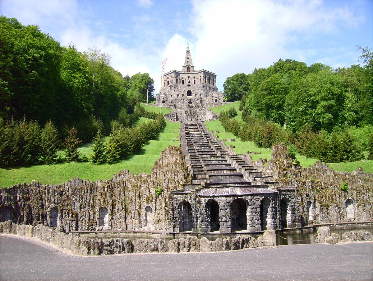 Parc Wilhelmshöhe — Wikipédia