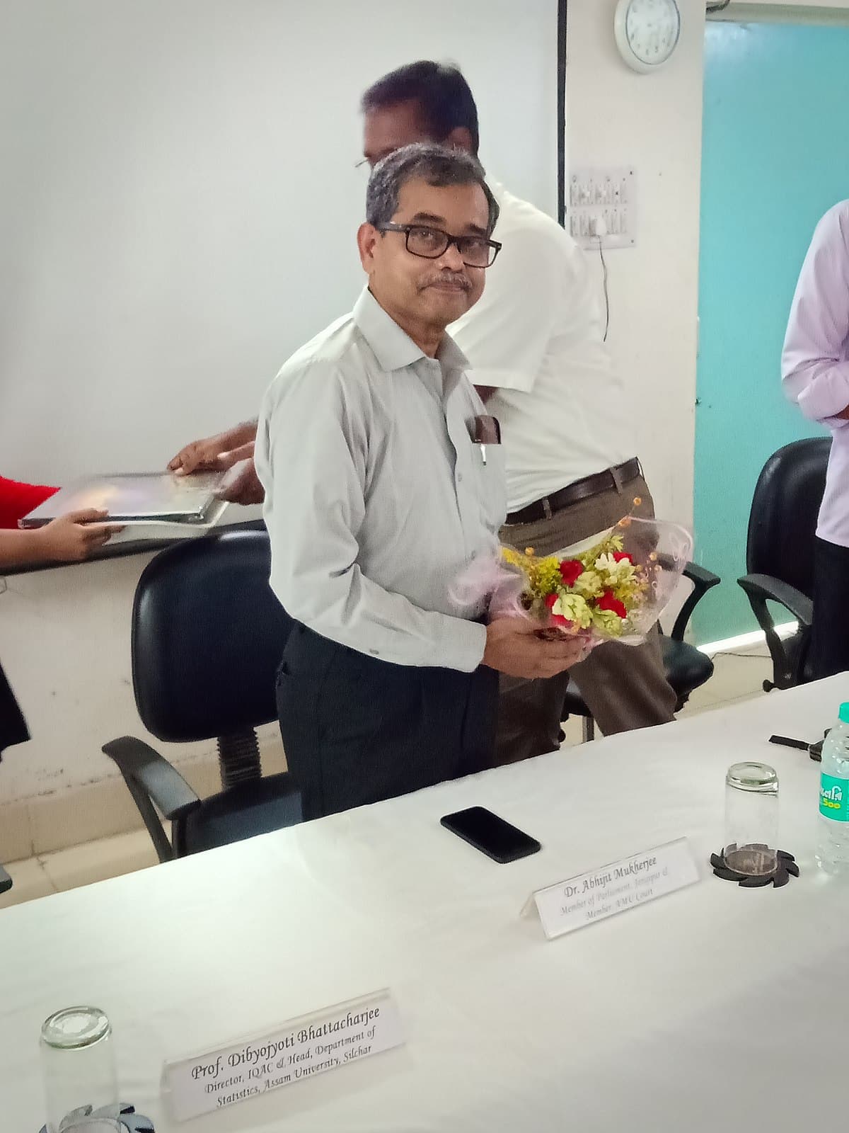 Abhijit Mukherjee - Wikipedia