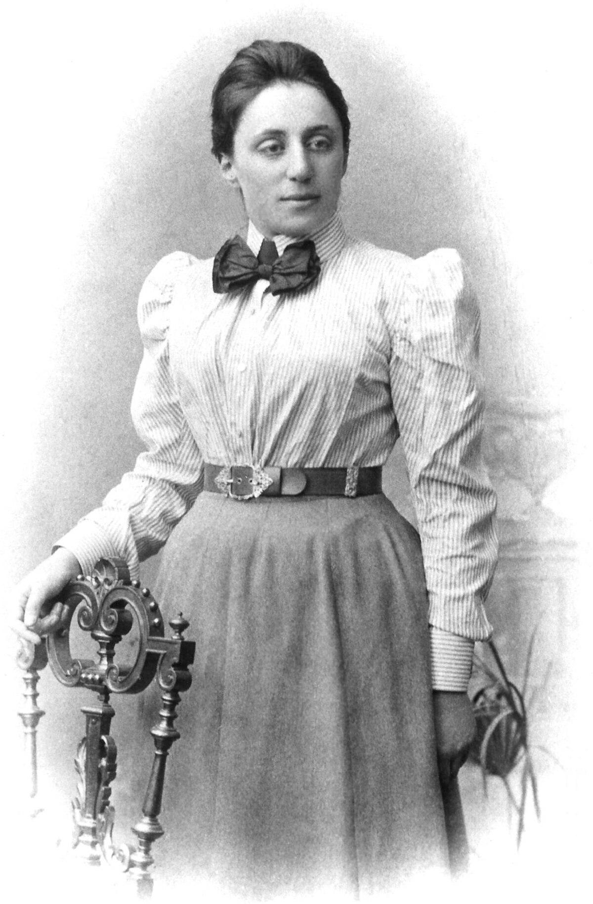 Emmy Noether — Wikipédia