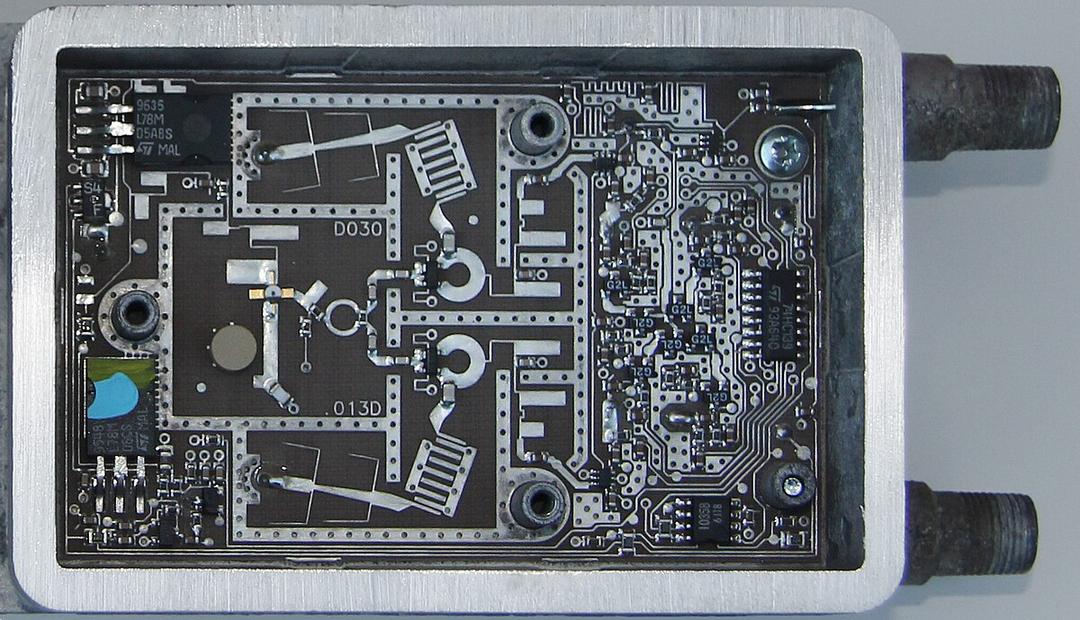 Distributed-element circuit - Wikipedia