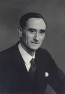 Bernard Ashmole - Wikipedia